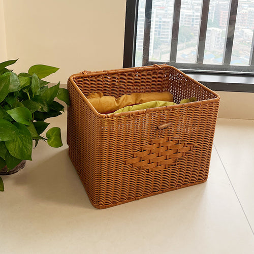 Women's Storage Basket with Flip Lid Bowlift