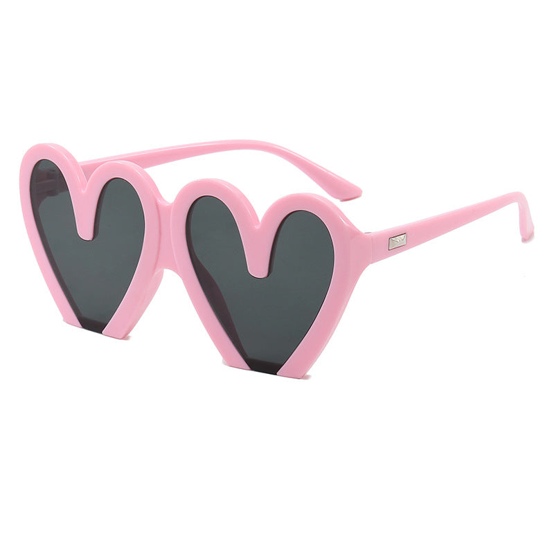 Women's Heart-Shaped Sunglasses with Striking Design Bowlift