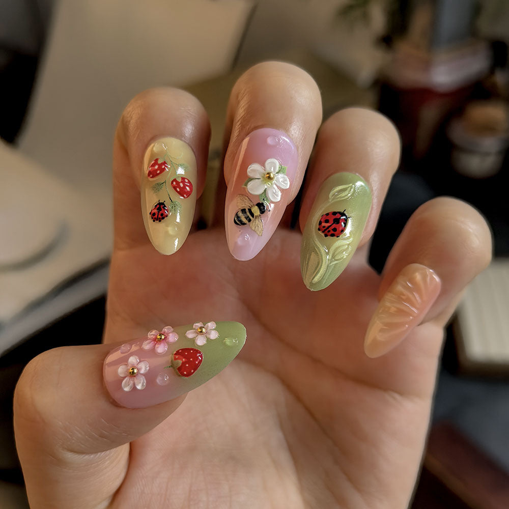 Artistic Floral Design Press-On Nails Bowlift
