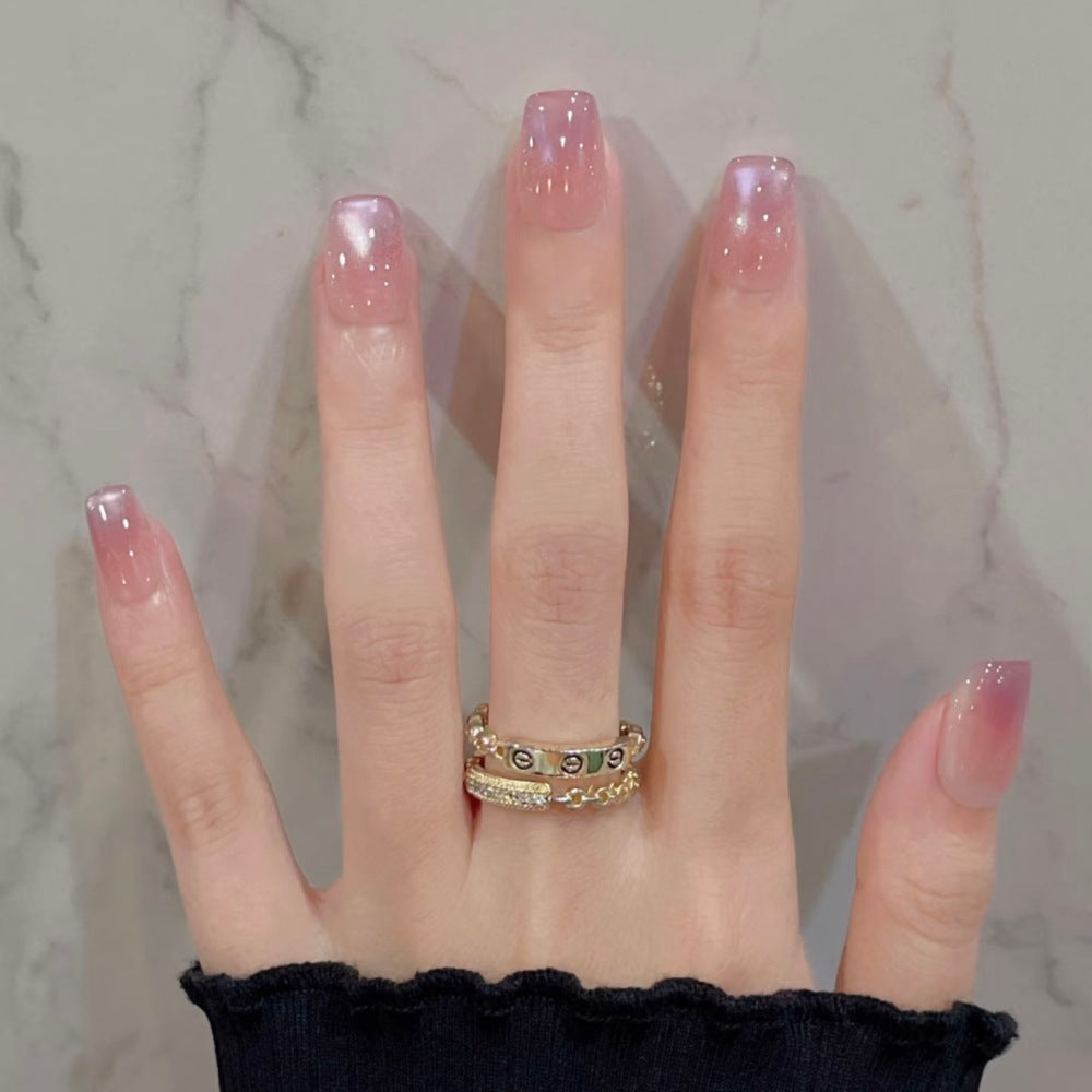 Artificial nails with elegant ombre effect Bowlift