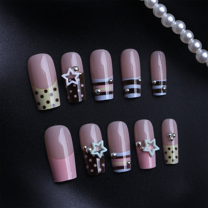 Artificial Fingernails with Playful Design Bowlift