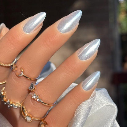 Glittery Stiletto Press-On Nails Bowlift