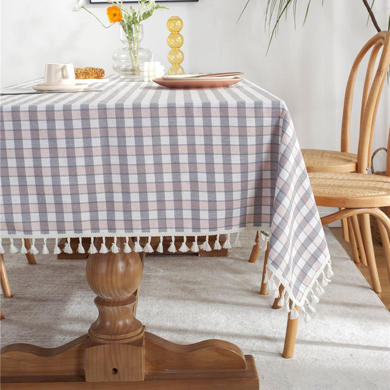 Checkered Tablecloth with Decorative Tassels