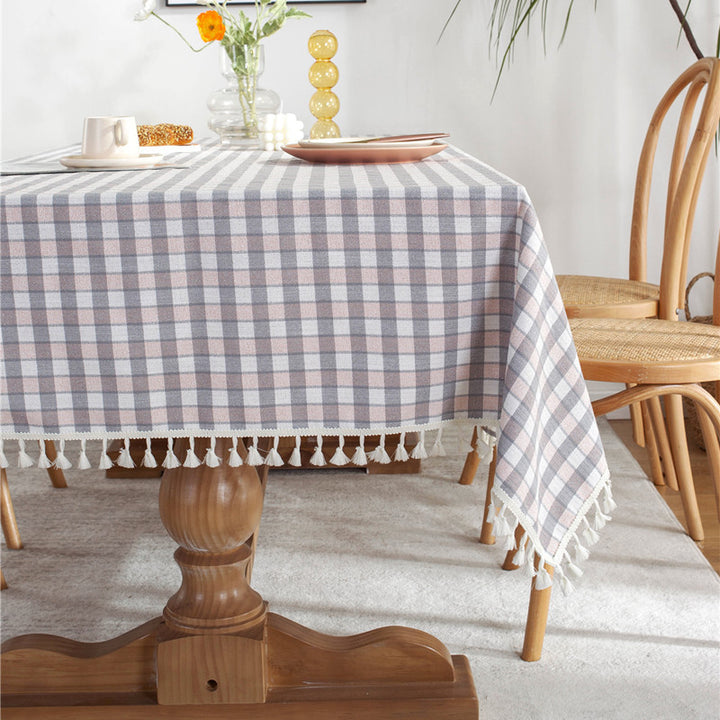 Checkered Tablecloth with Decorative Tassels