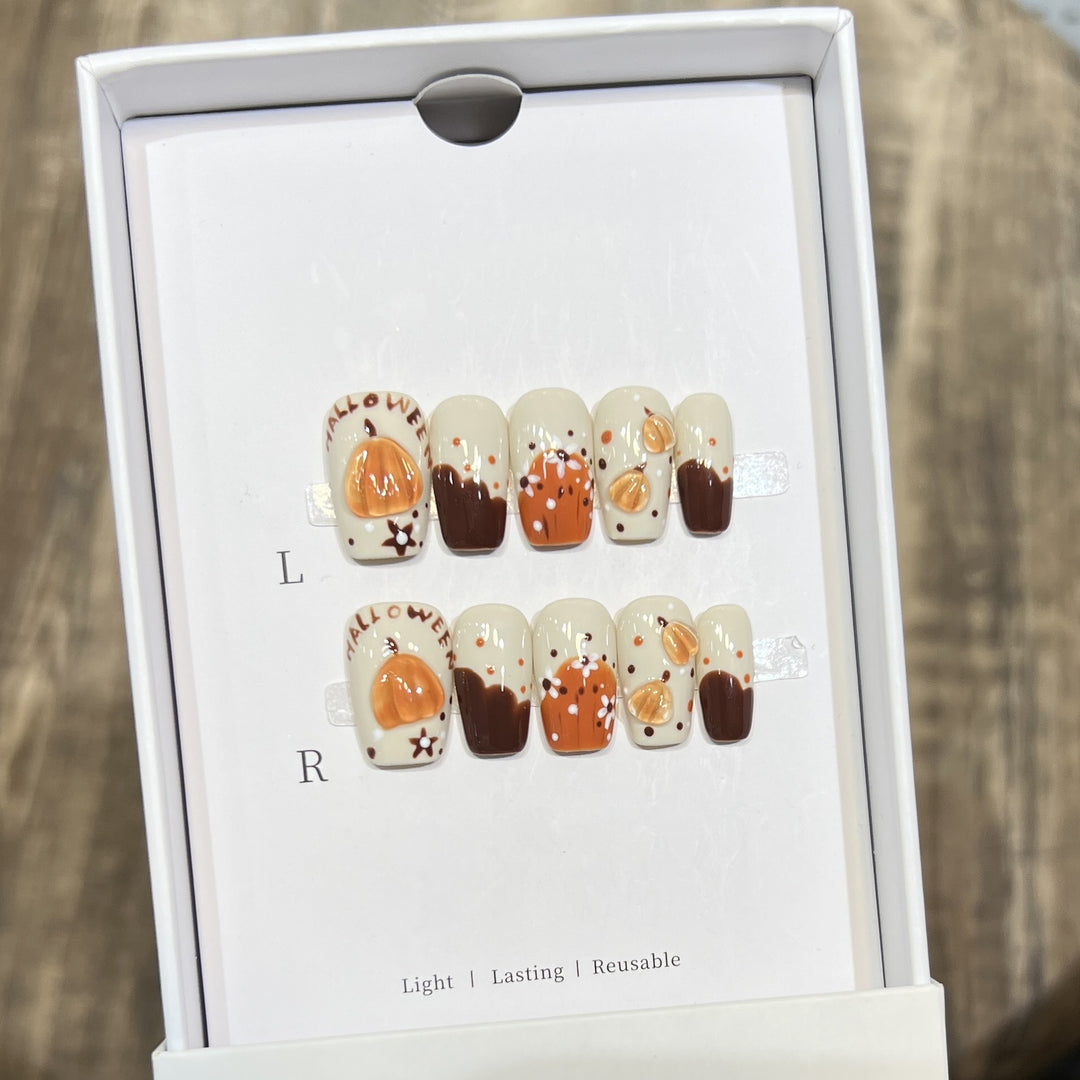 Festively Themed Press-On Nail Set