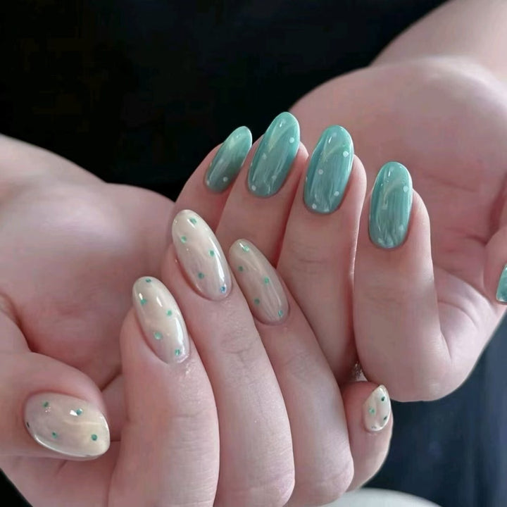 Stylish Press-On Nail Wraps Bowlift