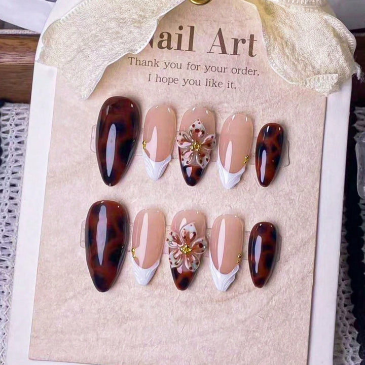 Elegant Floral Press-On Nail Art Kit Bowlift