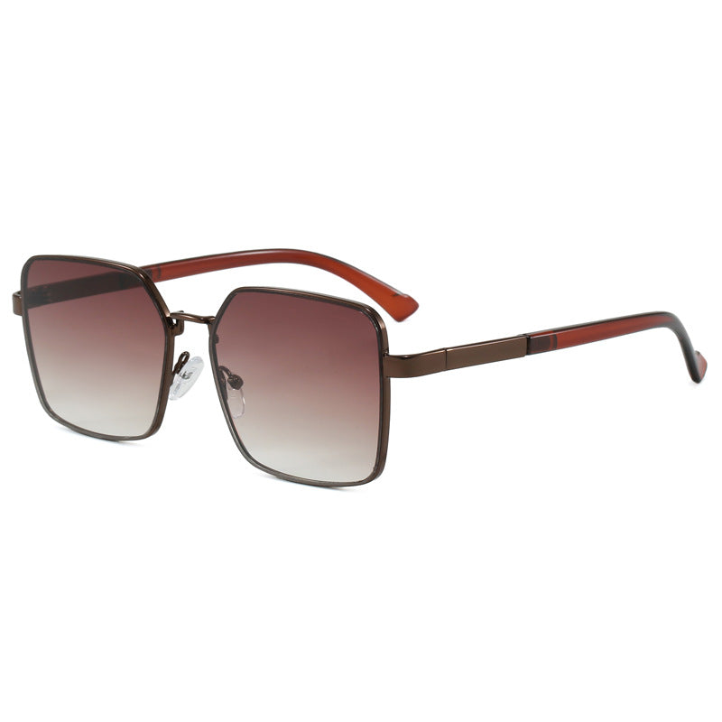 Women's fashionable sunglasses in square design with gradient lenses Bowlift