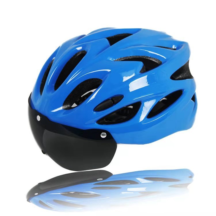 lightweight ventilated cycling helmet with adjustable fit system and removable visor Bowlift