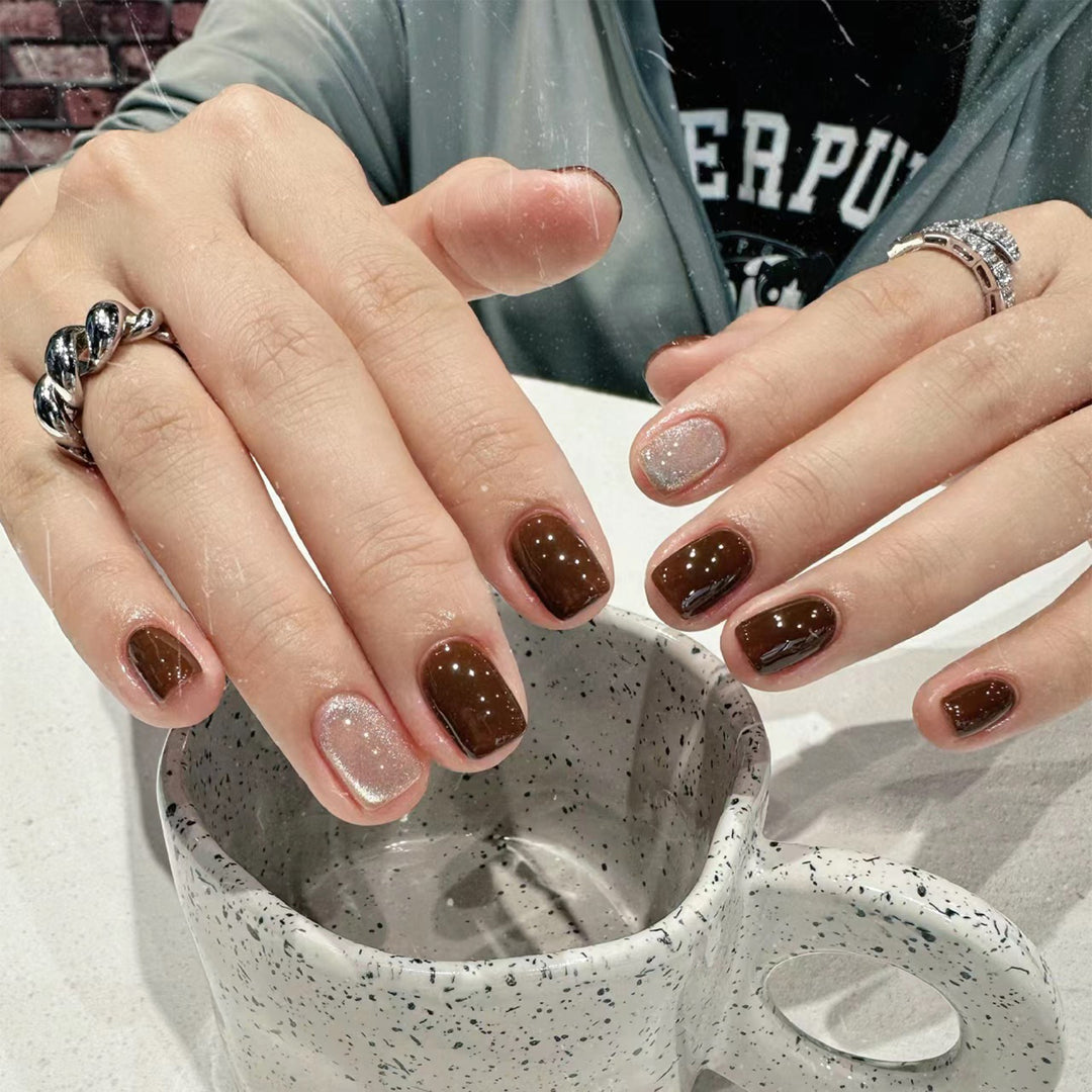 Elegant and creative nail art Bowlift