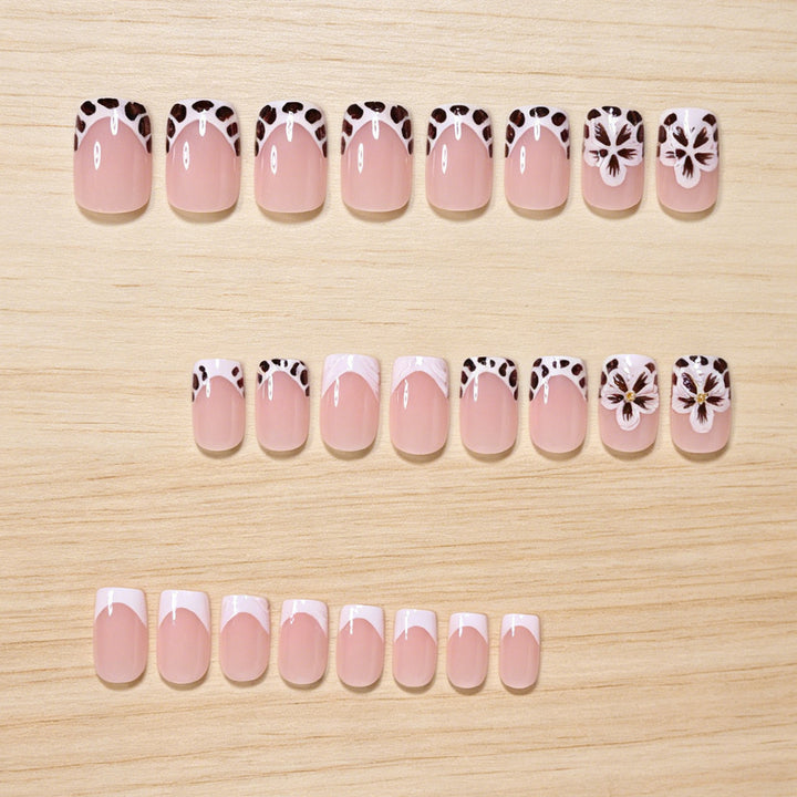 Elegant Floral Decorative Press-On Nails Bowlift