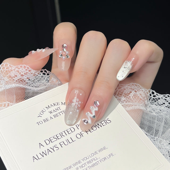Festive Character-Themed Press-On Nail Art Bowlift