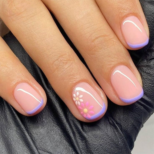 Floral Accent Press-On Nail Tips Bowlift