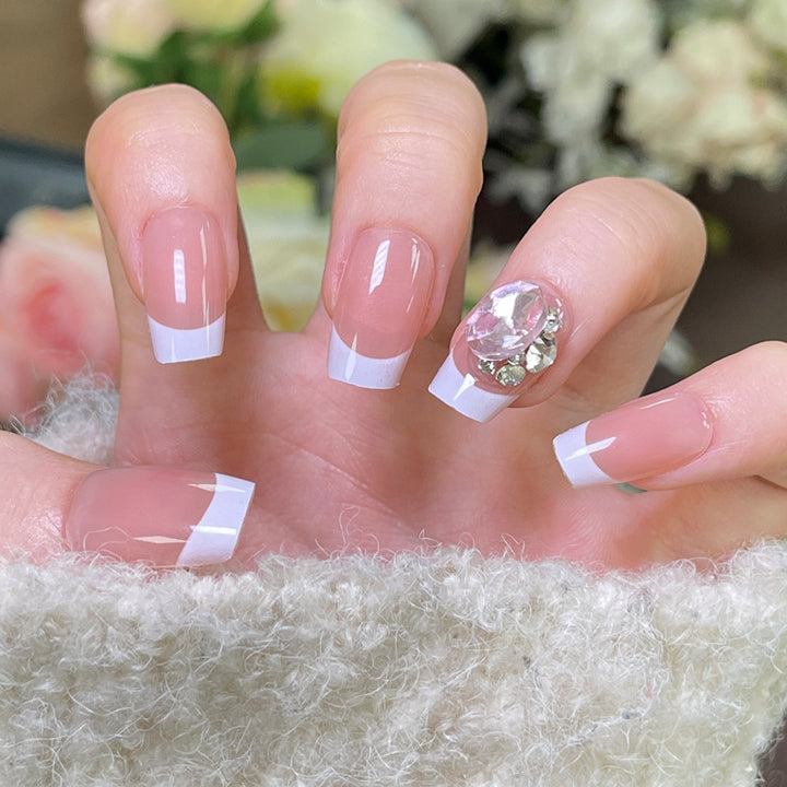 Elegant Nail Art Press-On Nails Bowlift