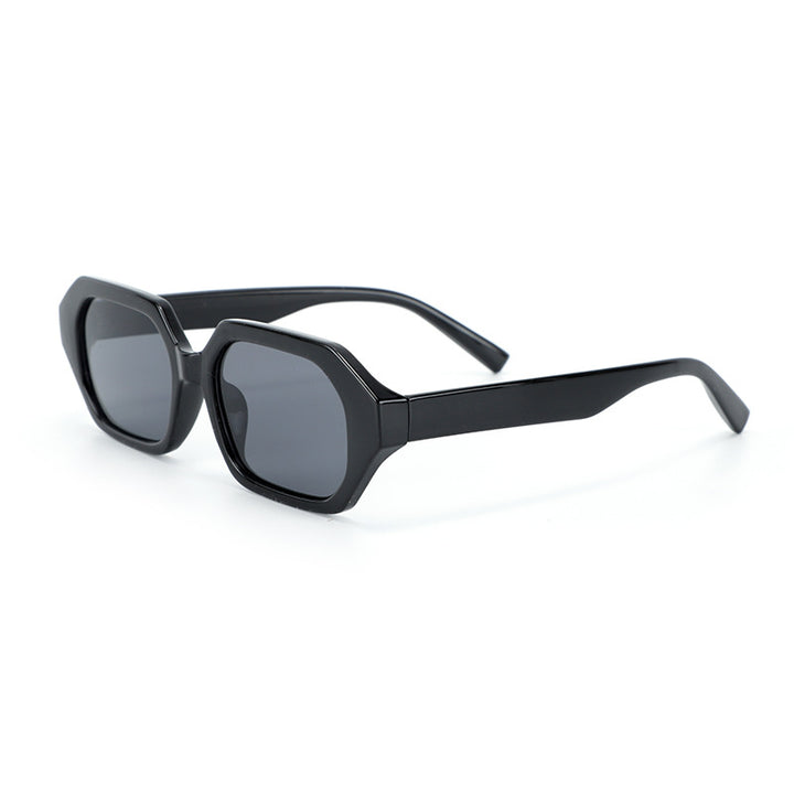 Ladies' striking sunglasses in modern design Bowlift