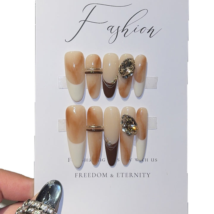 Artificial nail set with elegant glamour design Bowlift
