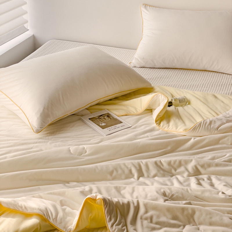 Women's high-quality duvet with a velvety surface and elegant quilting Bowlift