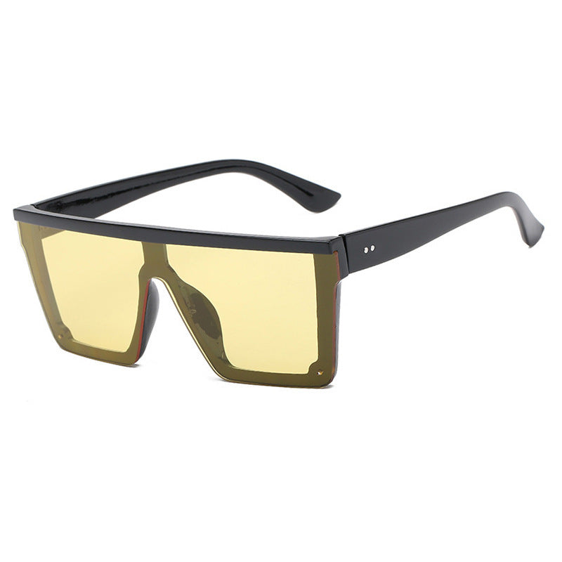Women's fashion-forward sport sunglasses in futuristic design Bowlift
