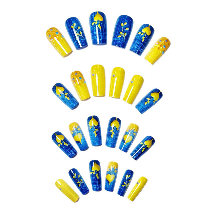 Creative artificial nails with heart design Bowlift