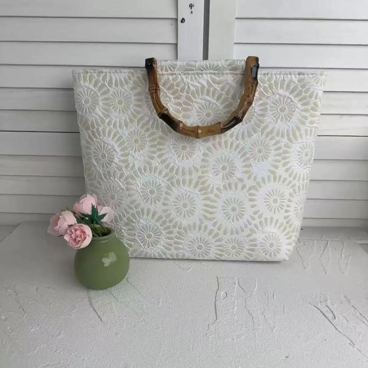 Exclusive and handcrafted beach bag with bamboo handles Bowlift