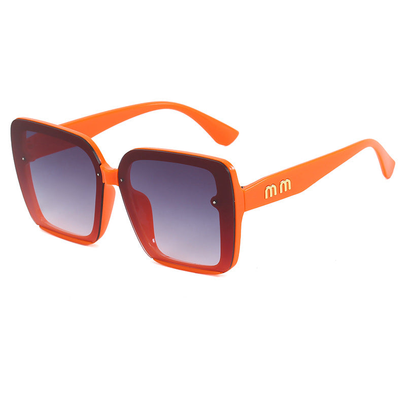 Women fashionable square sunglasses with comfortable design Bowlift