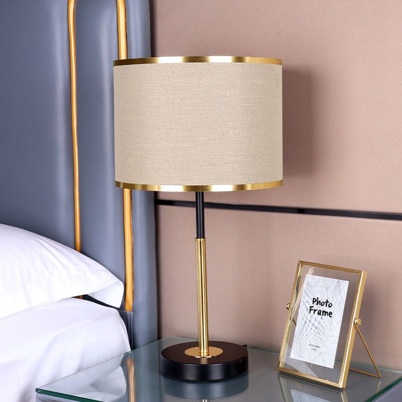Modern Minimalist Stylish Table Lamp
