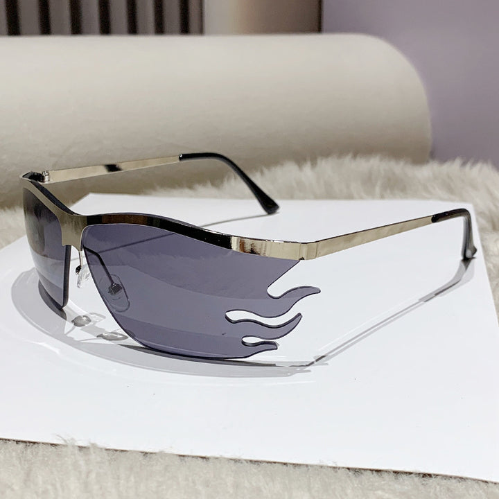 Ladies trendy sunglasses with innovative flame frame Bowlift