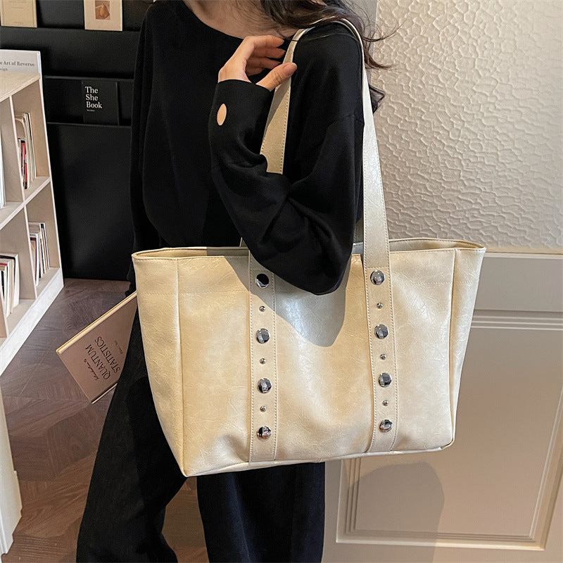 High-quality vintage leather bag Bowlift
