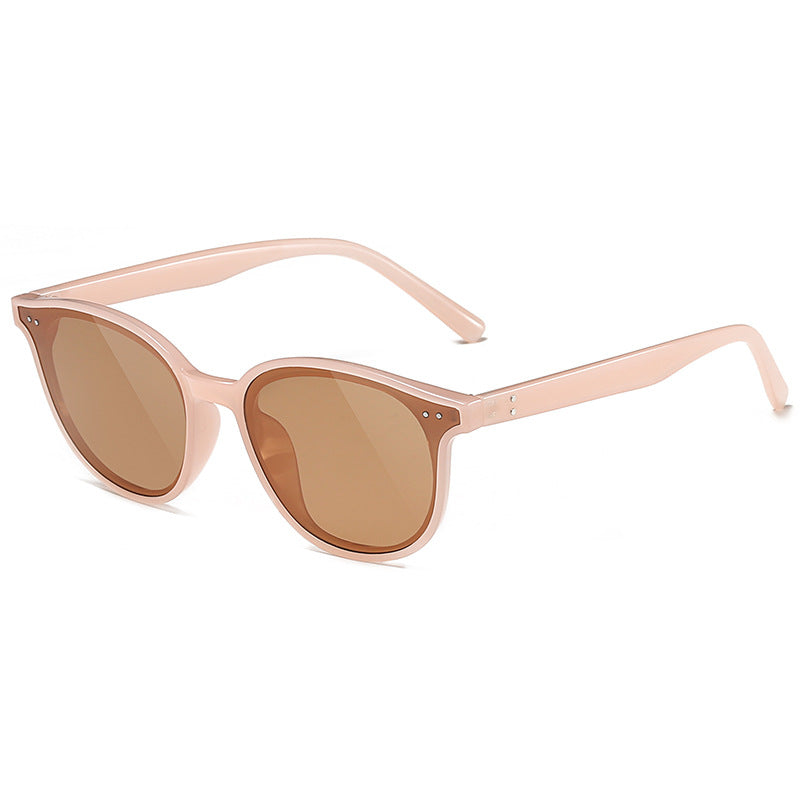 Ladies sunglasses in elegant retro style Bowlift