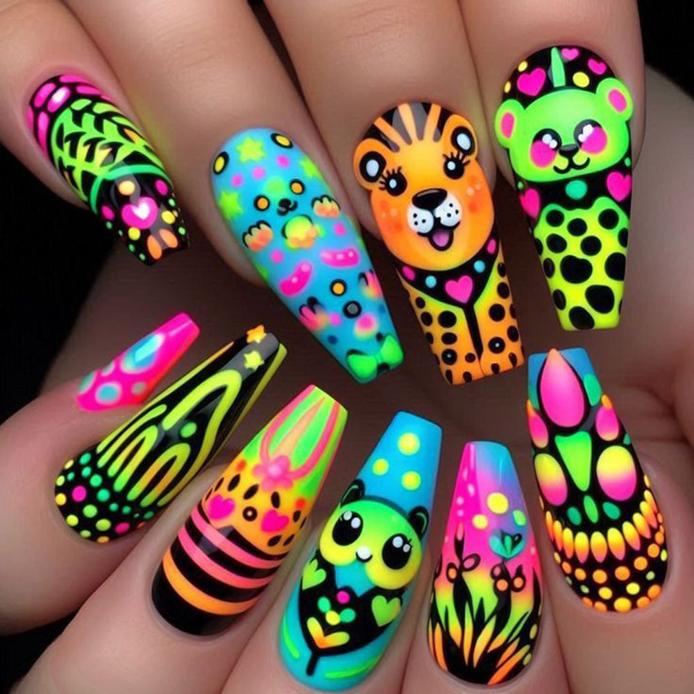 Elaborate nail art with animal motifs Bowlift