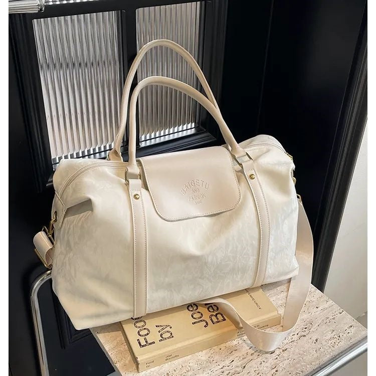 Elegant Weekend Bag Bowlift