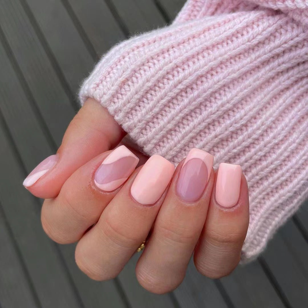 Gel Nails with Elegant Design Bowlift
