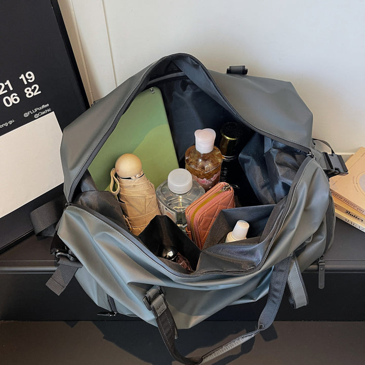Sporty Travel Bag With Maximum Functionality Bowlift