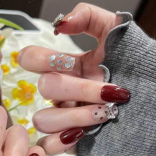 Festive Glittery Press-On Nail Set Bowlift