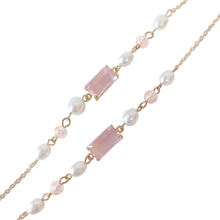 Elegant necklace with pearls and pink accents Bowlift