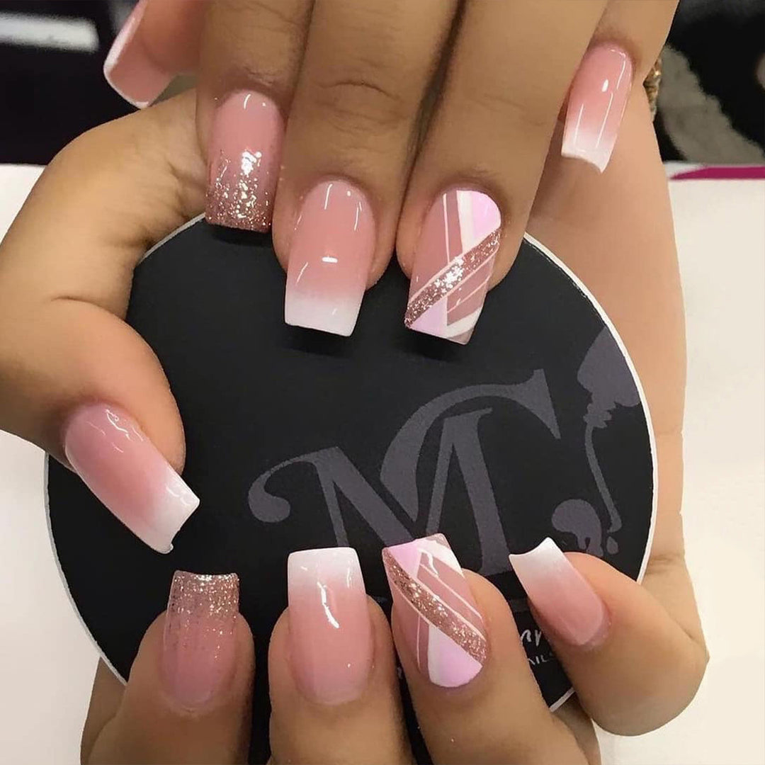 Artificial nail set with elegant French tips Bowlift