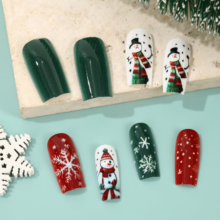 Festive artificial nails with wintry motifs Bowlift
