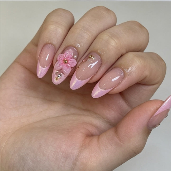 Floral-Embellished Press-On Nail Art Set Bowlift