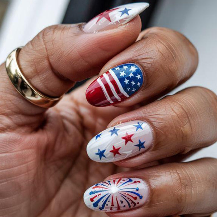 Creative artistic nails with patriotic motifs Bowlift