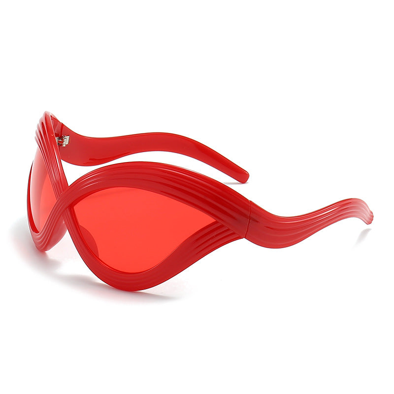 Women extraordinary sunglasses with curved design Bowlift