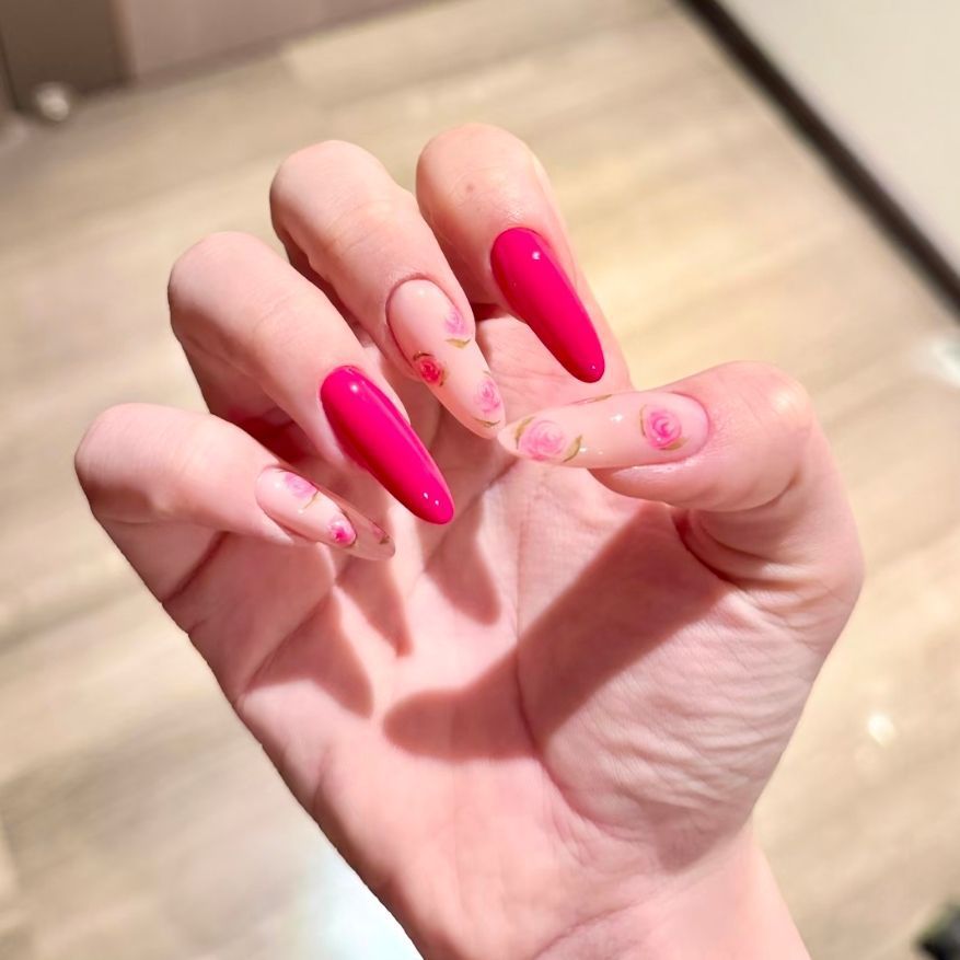 Artistic Stiletto Nail Set Bowlift