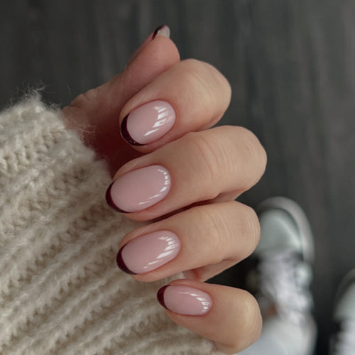 Elegant Nail Art with Gradient and Glossy Finish Bowlift