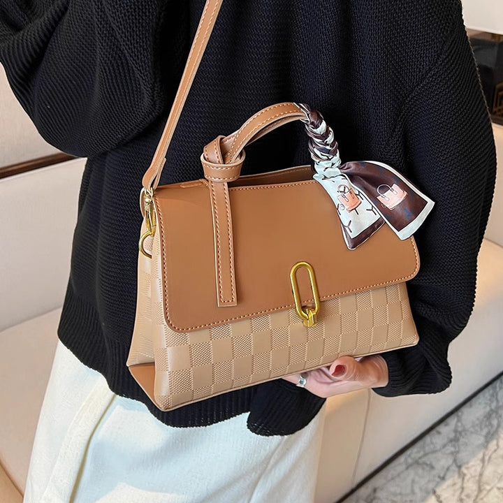 Structured Tote Handbag Bowlift