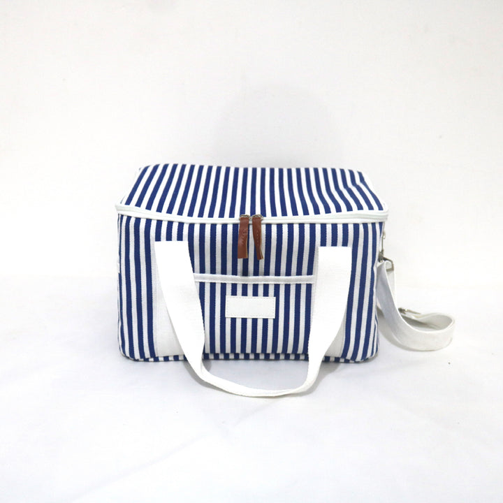 Women's cooler with practical carrying handles and insulated interior Bowlift