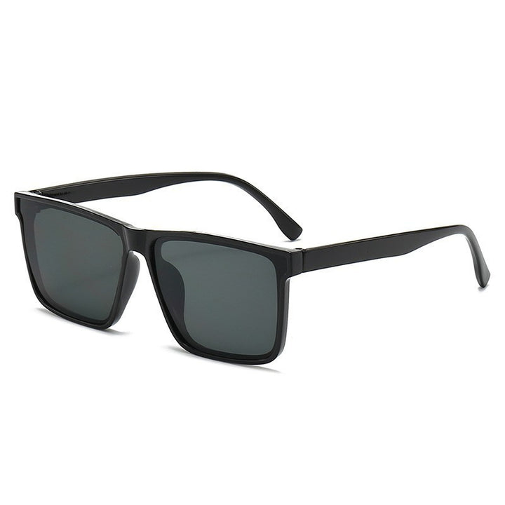 Fashionable Oversized Sunglasses