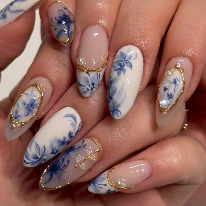 Elegant Artificial Nail Design with Floral Pattern Bowlift