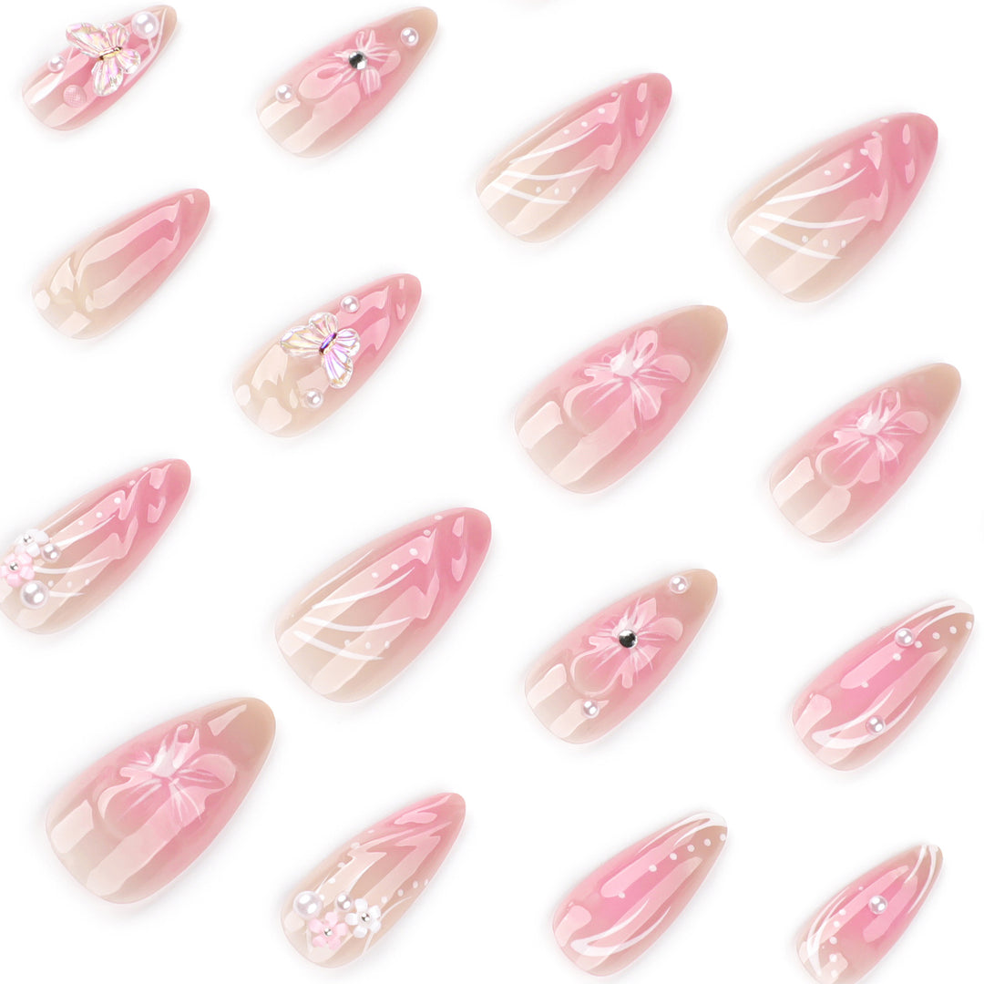 Artful nail art with floral 3D elements Bowlift