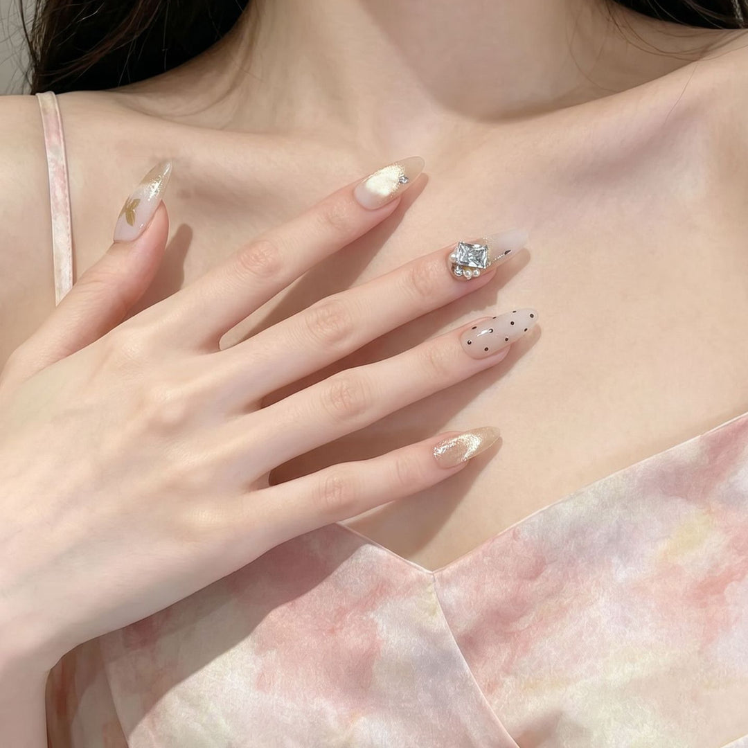 Elegant Press-On Nail Art Set with Decorative Floral Accents Bowlift