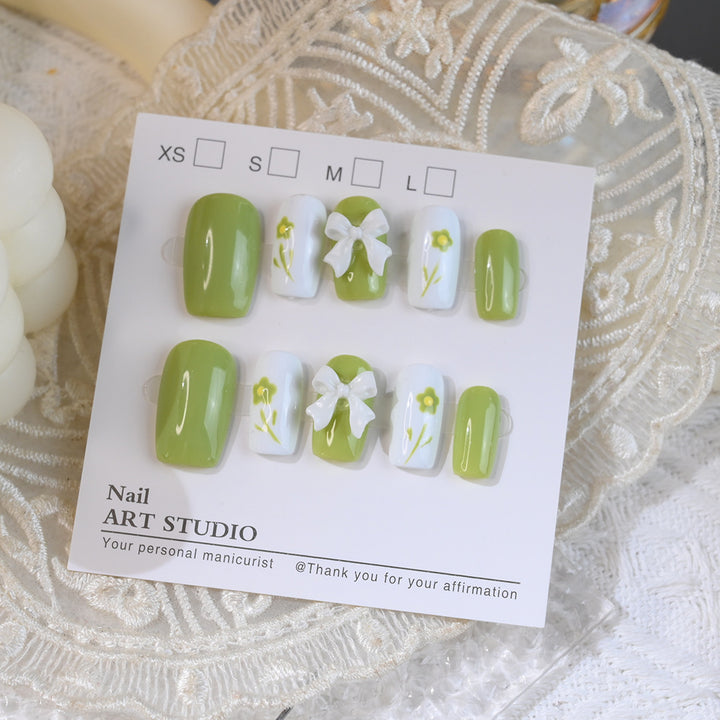 Decorative Press-On Nail Set with Floral Bow Design Bowlift