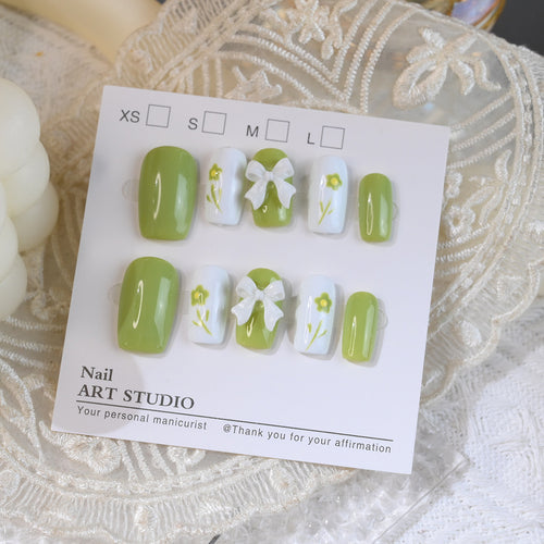 Decorative Press-On Nail Set with Floral Bow Design Bowlift